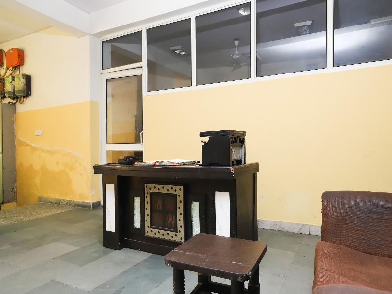 Oyo 28126 Charanpahari Hotel Nuova Delhi Esterno foto